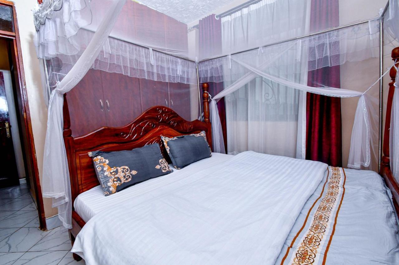 Peace Of Mind Suites Entebbe Exterior foto