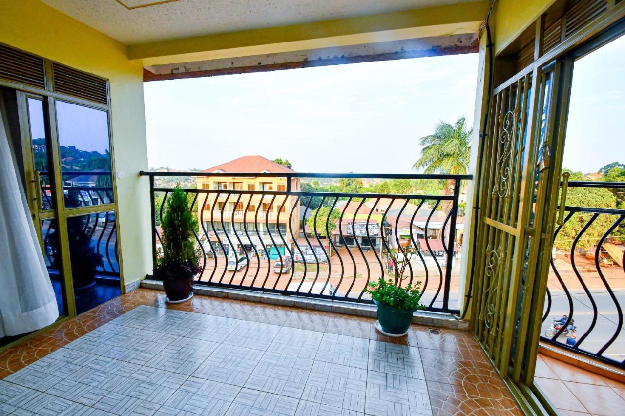 Peace Of Mind Suites Entebbe Exterior foto