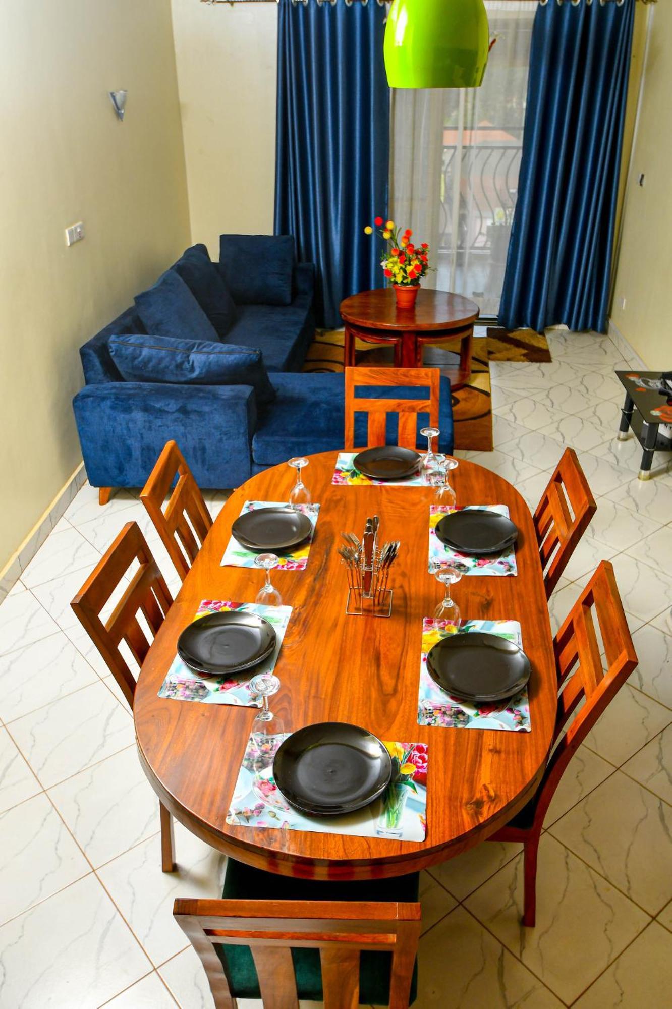 Peace Of Mind Suites Entebbe Exterior foto